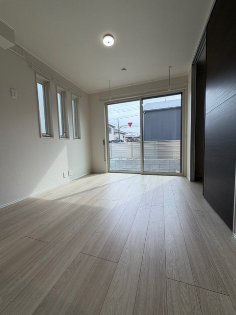 ＣＬＡＩＲＥ　　ＭＵＳＡＳＨＩの居間・リビング