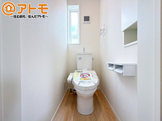 【トイレ】 | 田方郡函南町柏谷　新築一戸建て　4号棟 | ２つトイレがあるので朝も混みあわずに使うことができます！