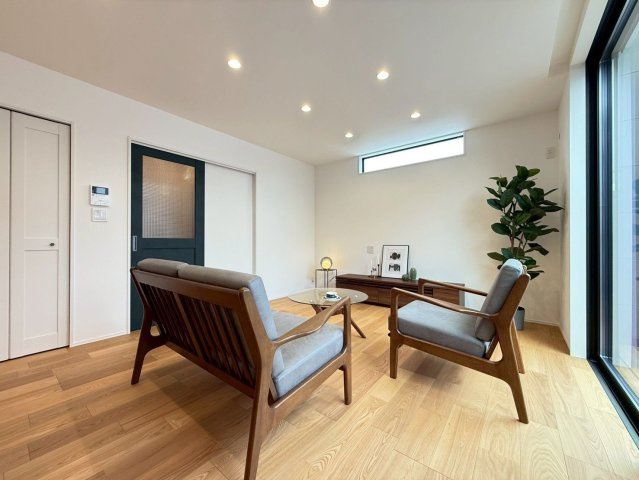 久留米市藤山町　新築戸建の居間・リビング