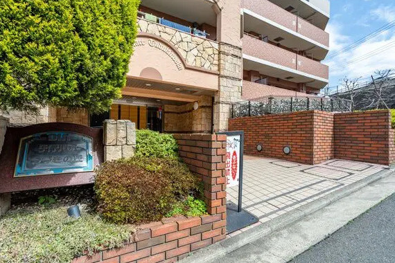 ダイアパレスつづきの丘の外観|ファミリー向け３LDK　最寄駅横浜線　鴨居　徒歩圏の立地は通勤通学便利ですね。