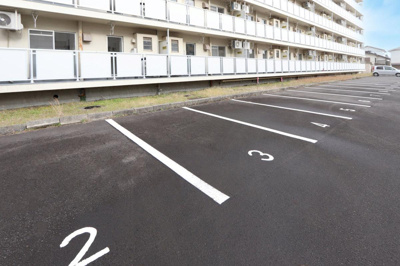 【駐車場】 | ビレッジハウス石脇1号棟 | ※写真は同タイプの物件です。