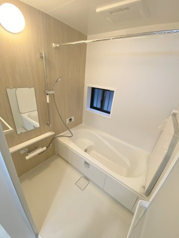 吉川市高久1丁目　新築戸建　全3棟　C号棟の浴室|同施工会社の参考写真になります。