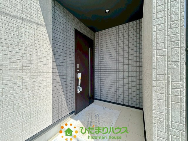 羽生市南羽生1丁目　新築一戸建て　の玄関