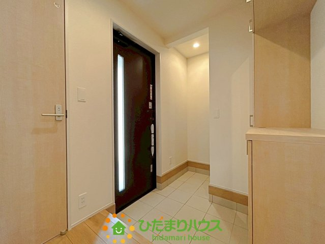 羽生市南羽生1丁目　新築一戸建て　の玄関