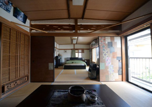 【寝室】 | 柿渋とケイソウ土に囲まれた２階
2026年2月21日撮影