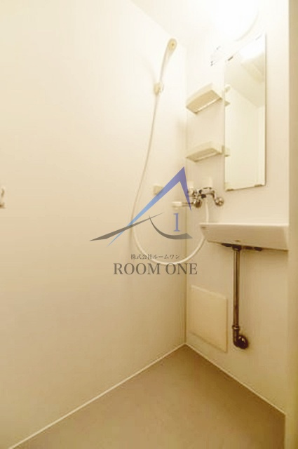 メトリブ三軒茶屋の浴室|シャワールームです。