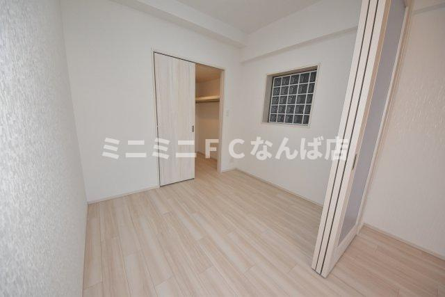 プレジオ松屋町の寝室