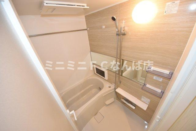 プレジオ松屋町の浴室