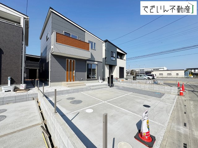 【外観】 | 熊谷市石原　新築住宅 | ≪5号棟≫安心して暮らせる利便性と、子どもを安心して育てられる穏やかな住環境が魅力です。
現地(2026年2月撮影)