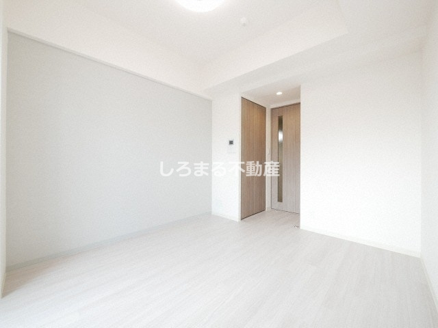 プレサンス天神橋筋六丁目ヴォワールの居間・リビング