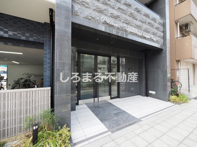 プレサンス天神橋筋六丁目ヴォワールのエントランス