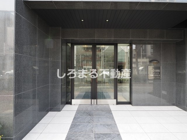 プレサンス天神橋筋六丁目ヴォワールのエントランス