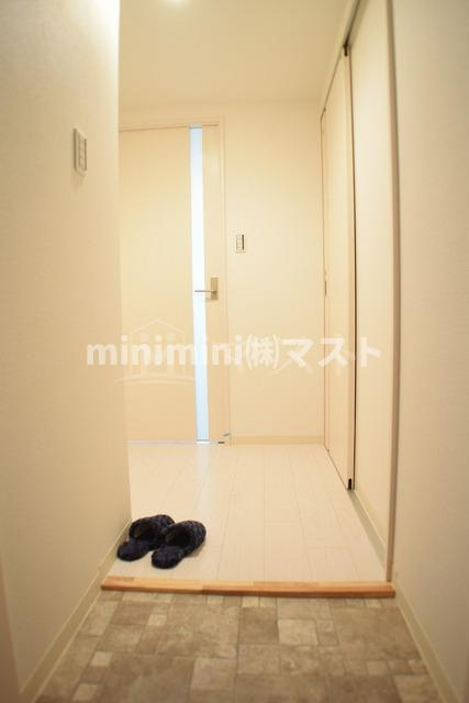 ドュシンビオス桜川の玄関