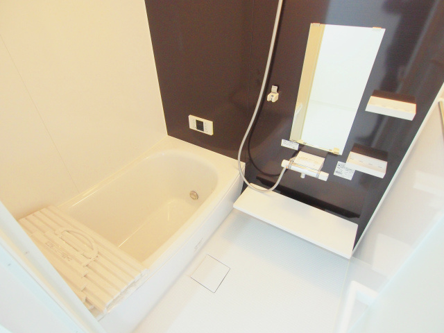 ロイヤルヴィラ向洋 Aの浴室