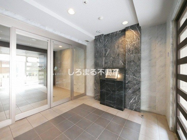 プレサンス天満橋アンジェのエントランス