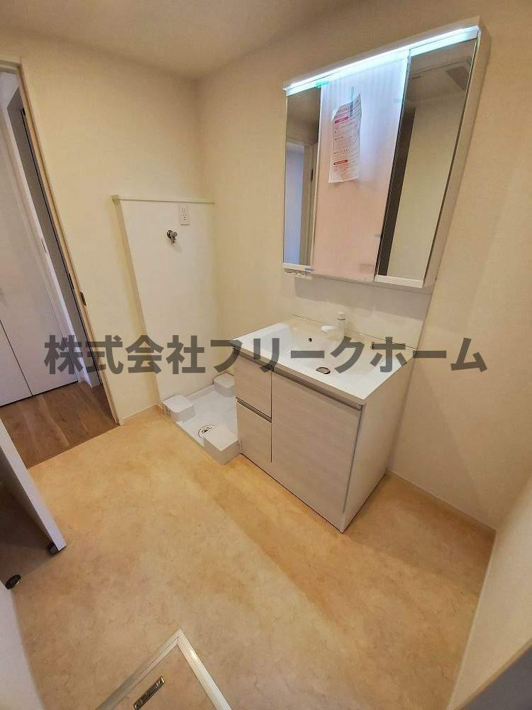 小金井市東町２丁目のアパートの洗面所