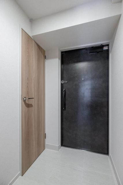 リーフシティ市川　ザ・レジデンスの玄関