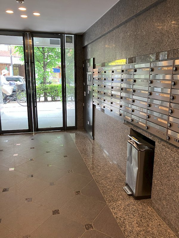 エスティメゾン大塚のロビー