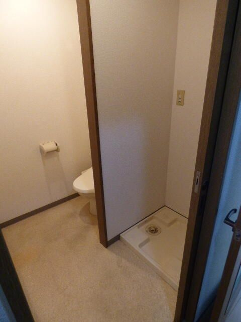 サンライズ三番館のトイレ|他部屋参考写真