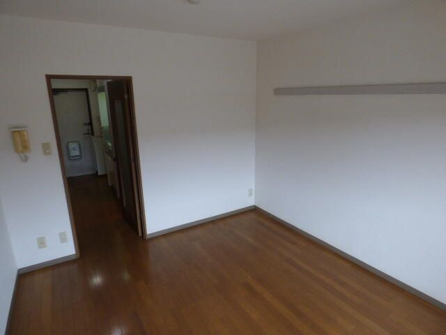 サンライズ三番館の居間・リビング|他部屋参考写真