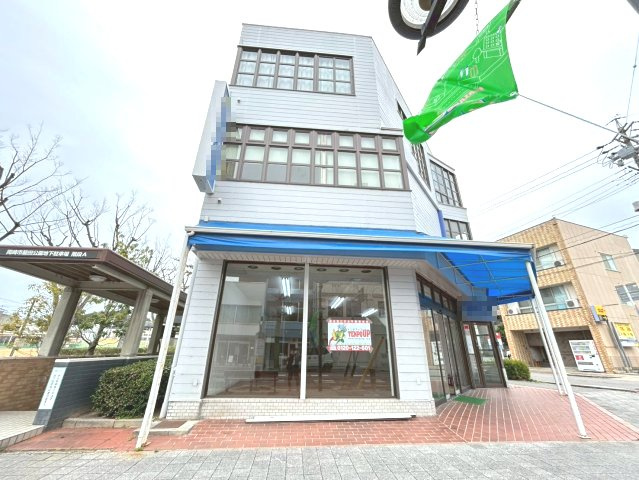 籠田町　丸万ビルの外観