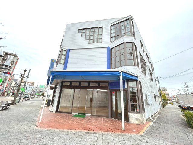 籠田町　丸万ビルの外観