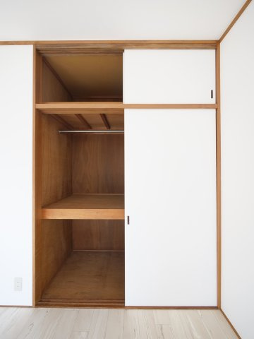 フェミール神田の収納