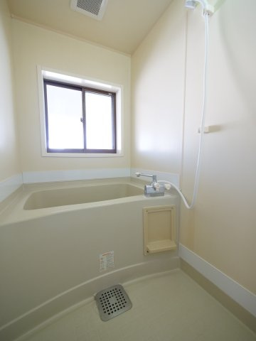 フェミール神田の浴室