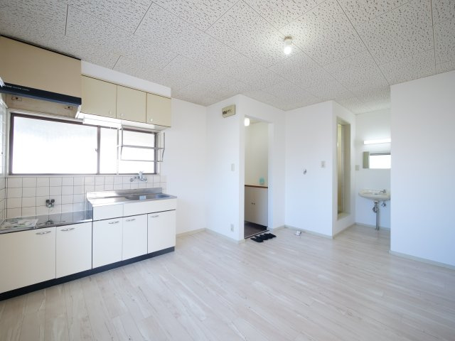 フェミール神田の居間・リビング