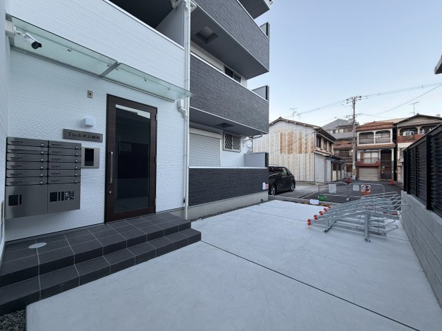 TIO長居公園南のエントランス