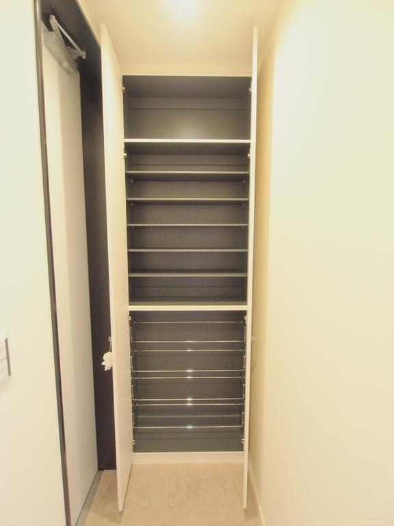 HEBELMAISON　YONEKAWAの玄関