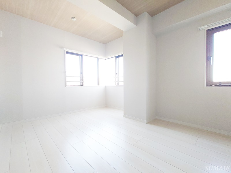 シャルム　ウキマの寝室|2面採光のお部屋です☆