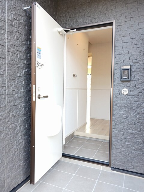 クラプレール　Ｓの玄関|玄関