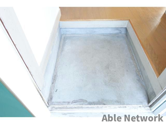 コーポさざなみの玄関