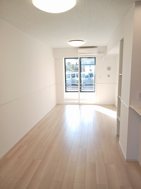 クレストールポート　Ⅱの居間・リビング|居室・リビング