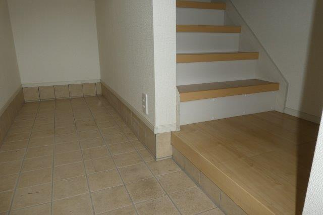 フラン総社の玄関