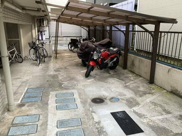 ミキハウスの駐車場|■駐輪場■敷地内ゴミ置き場