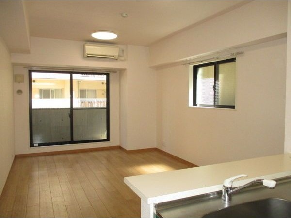 BSレジデンス栄(旧グランルージュ栄)の内装