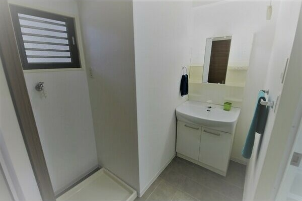 BSレジデンス栄(旧グランルージュ栄)の洗面所|類似です