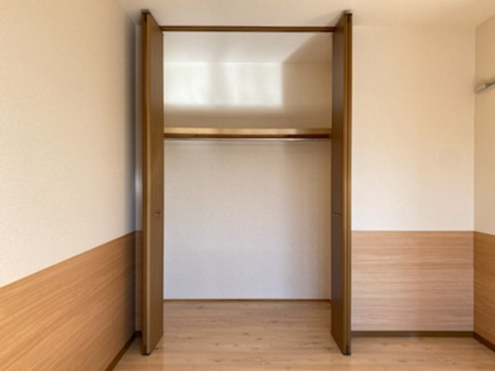 メゾン･テルシャトー C棟の内装|南洋室クローゼット