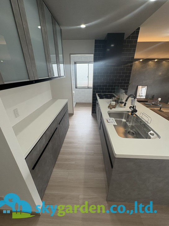 ロータリーパレス藤沢のキッチン|コンパクトなキッチンで掃除もラクラク