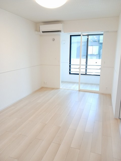 ル・リヤン　ミヤモトの居間・リビング|居室・リビング