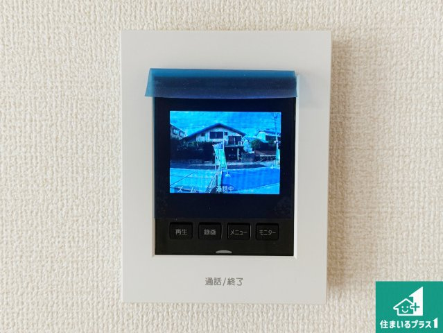 羽曳野市野々上　第2期　新築一戸建ての防犯設備|カラーモニターインターホン！声だけでなく来訪者の姿や顔がモニターで確認できるので、小さなお子様がいらっしゃるご家庭でも安心できます！