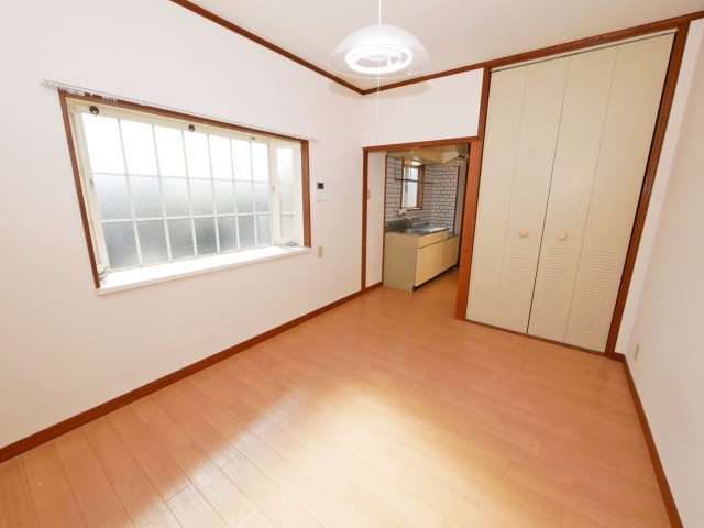 ＩＴ’Ｓ二日市の洋室