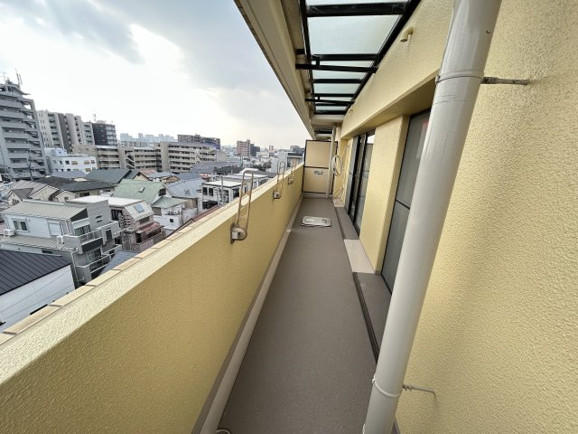 【バルコニー】 | ロイヤルシャトー夙川公園 | バルコニーがあります