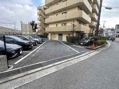 【駐車場】 | ロイヤルシャトー夙川公園 | 駐車場があります