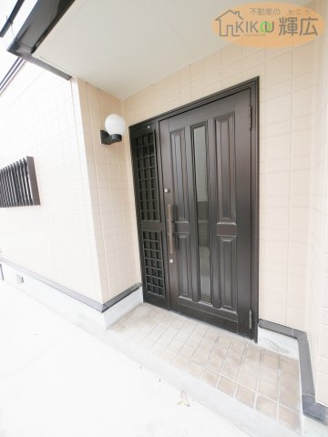 【玄関】 | 明石市二見町西二見　中古戸建