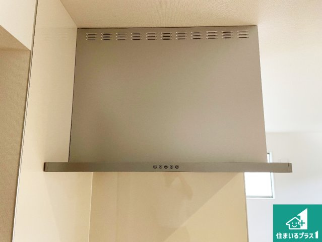 湖南市宝来坂　第1期　新築一戸建ての設備|汚れにくいスロットフィルタでお手入れラクラク！ＬＥＤ照明付き！