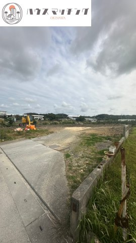 豊見城市字長堂の売地の前面道路含む現地写真|2026年1月末撮影の現地写真／造成工事に着手しました！