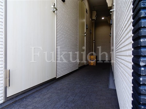 クレシェンド学芸大学のエントランス